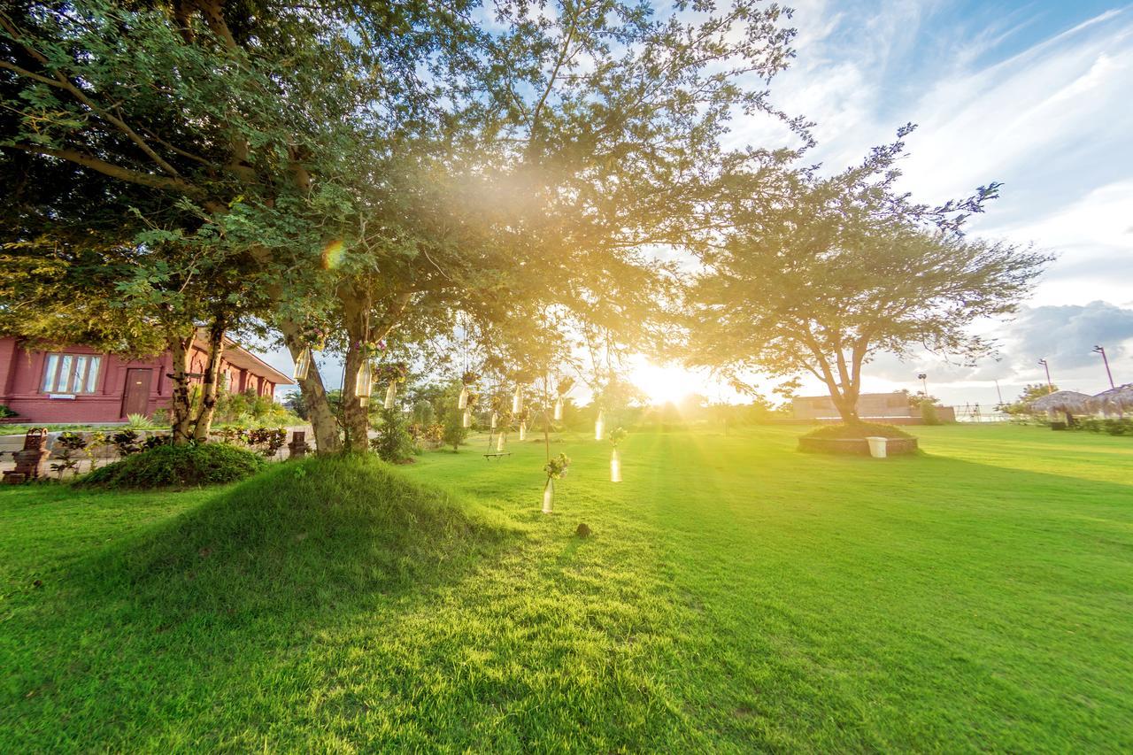 Royal Emerald River View Resort Bagan Ngoại thất bức ảnh