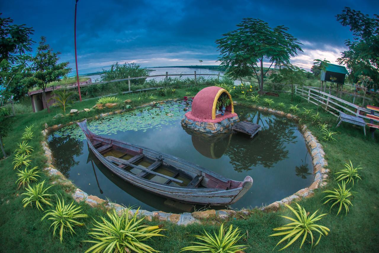 Royal Emerald River View Resort Bagan Ngoại thất bức ảnh