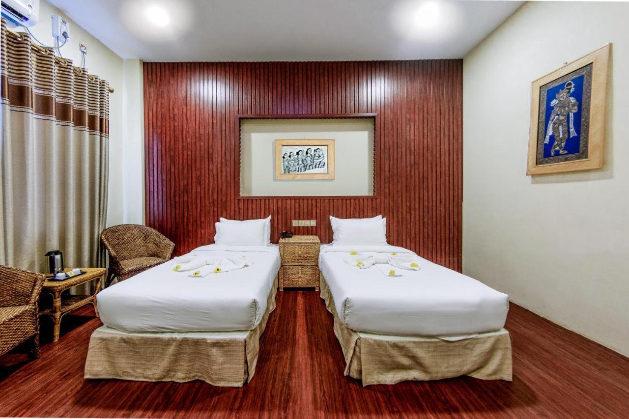 Royal Emerald River View Resort Bagan Ngoại thất bức ảnh