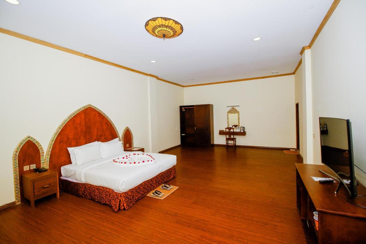 Royal Emerald River View Resort Bagan Ngoại thất bức ảnh